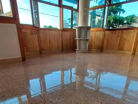 Piso de mosaico pulido y vitrificado